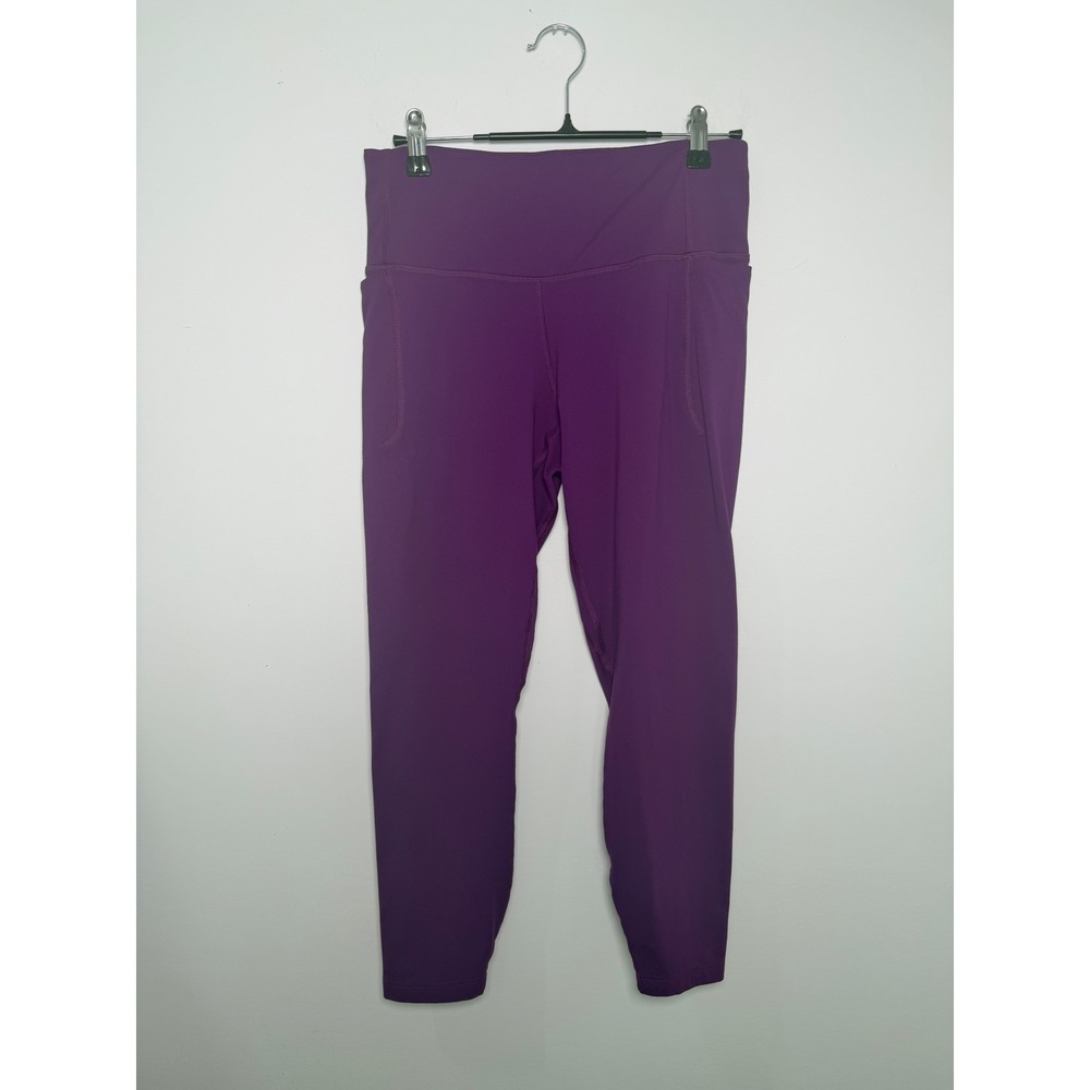 UNDER‎ ARMOUR WOMENS LEGGINGS Purple Magenta Cropped Capri Medium - Picture 2 of 7
